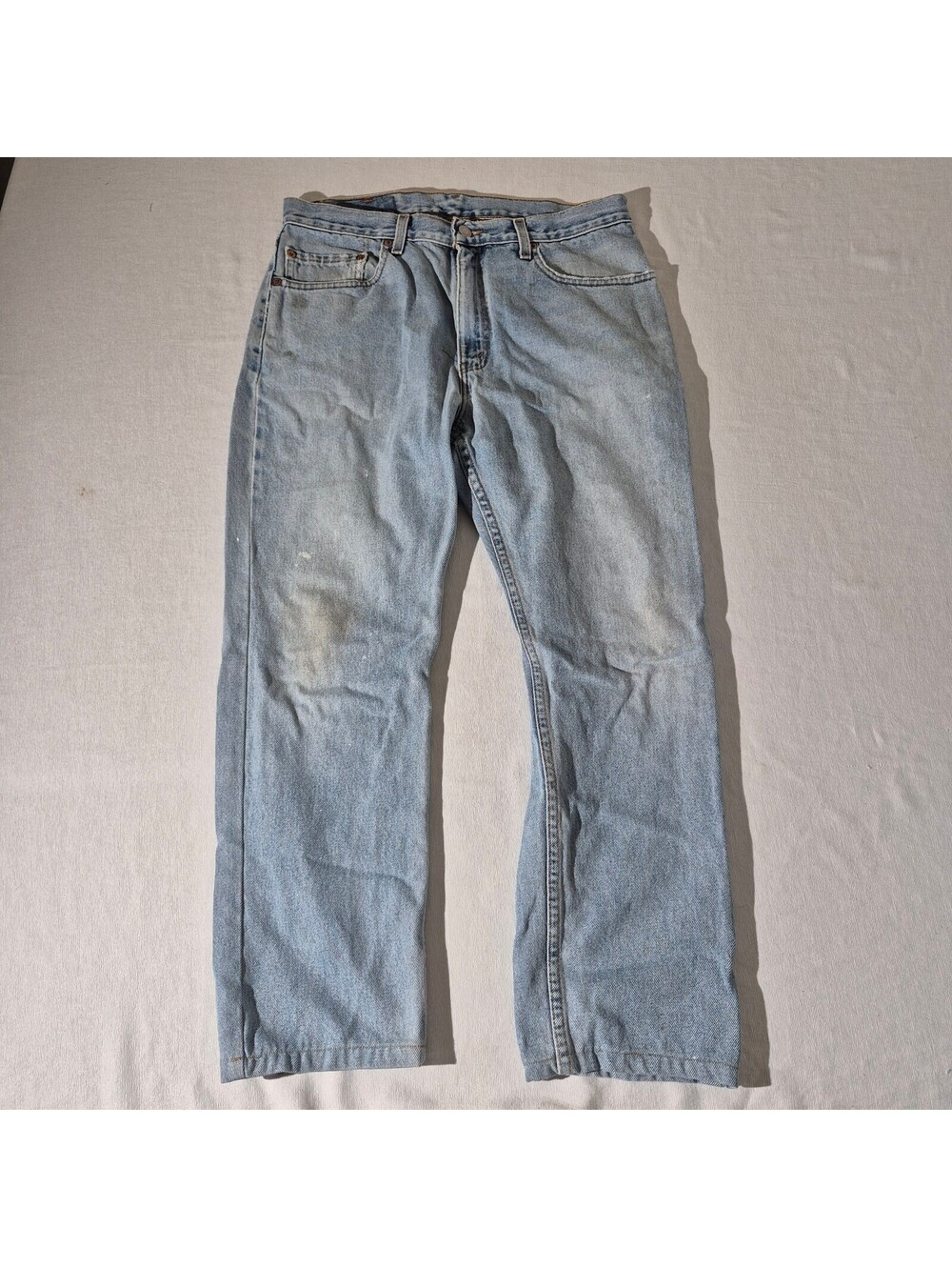 Vintage Levi's 505 32x28 regular fit 90s 00s straight leg light wash jeans